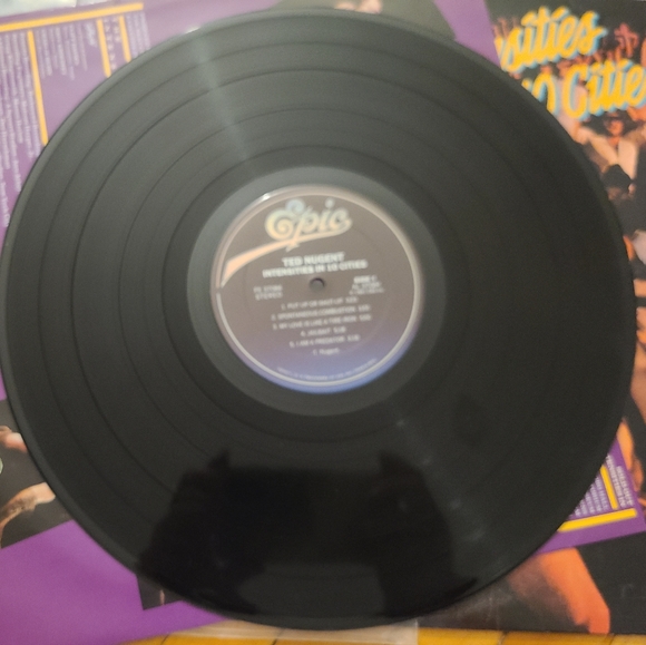 Ted Nugent Intensities in 10 cities. Vintage vinyl. Pristine condition - Picture 4 of 10